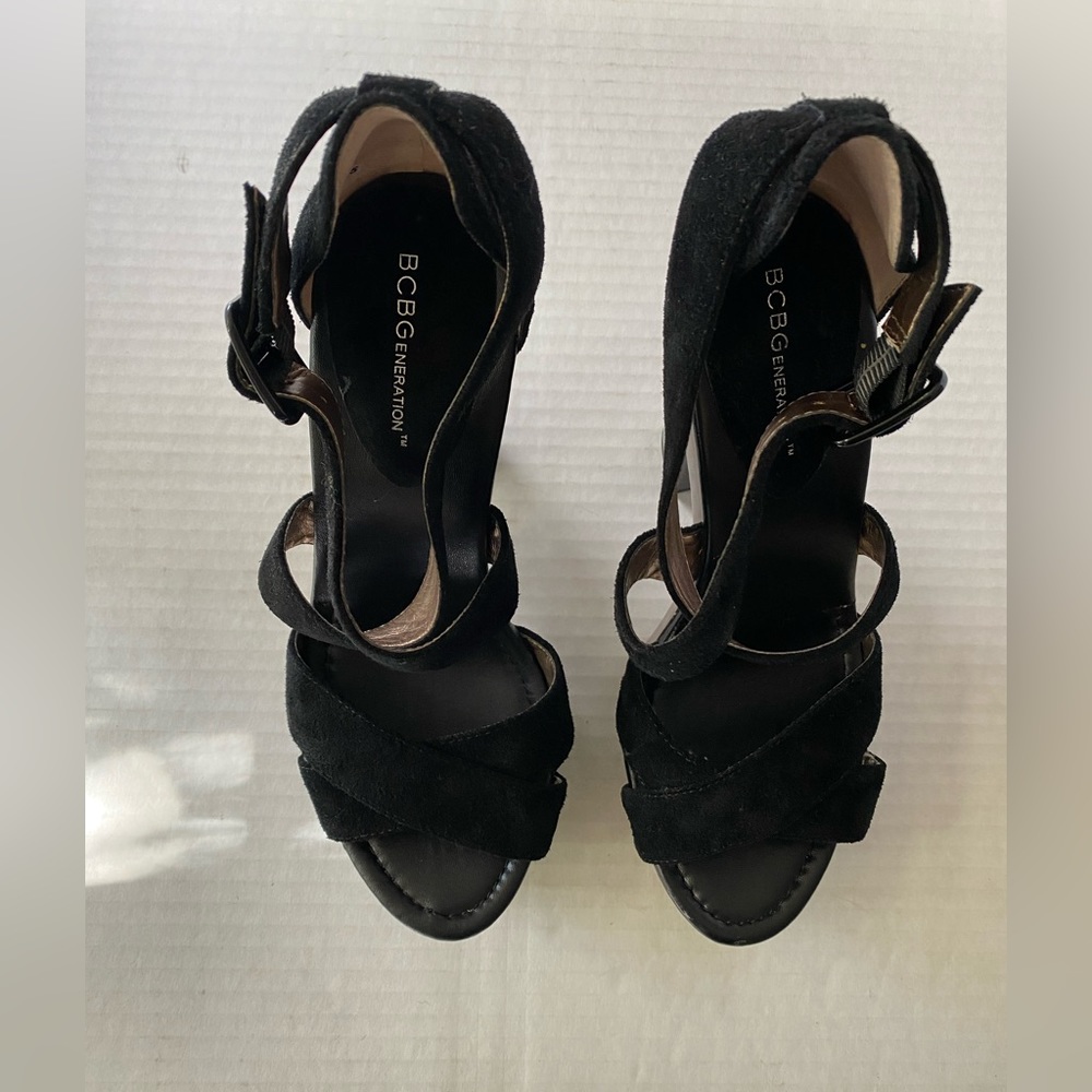 NWOT BCBGeneration Black Suede Chunky Platform Sandals size 8 1/2 - Picture 8 of 16